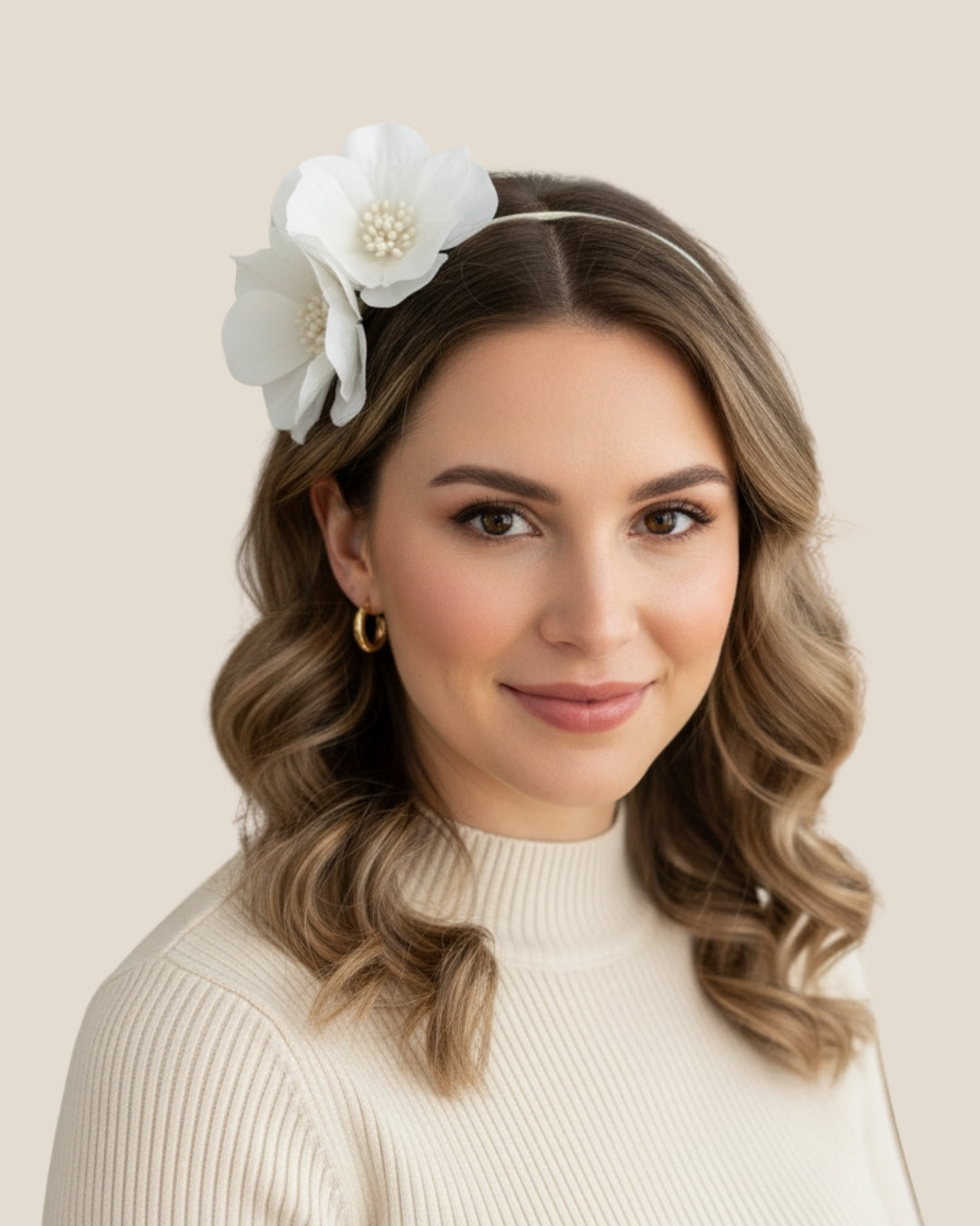 İncili Beyaz Çiçek Taç