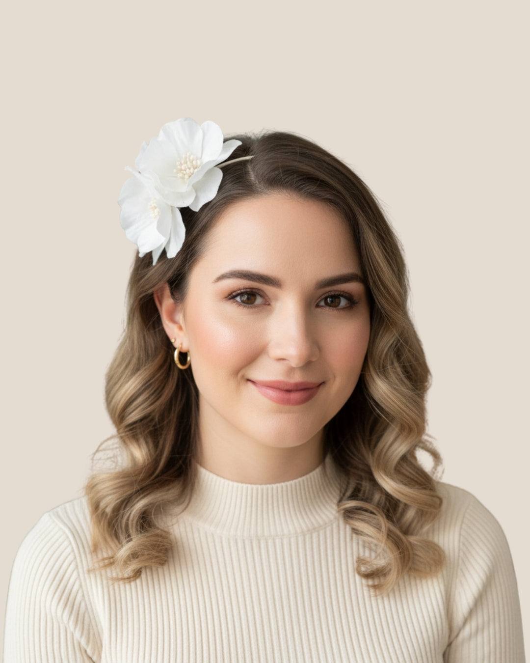 İncili Beyaz Çiçek Taç