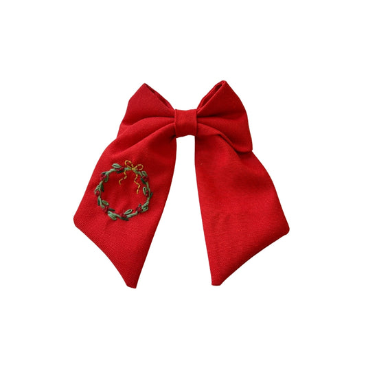 Çelenk Nakışlı Kırmızı Fiyonk Toka